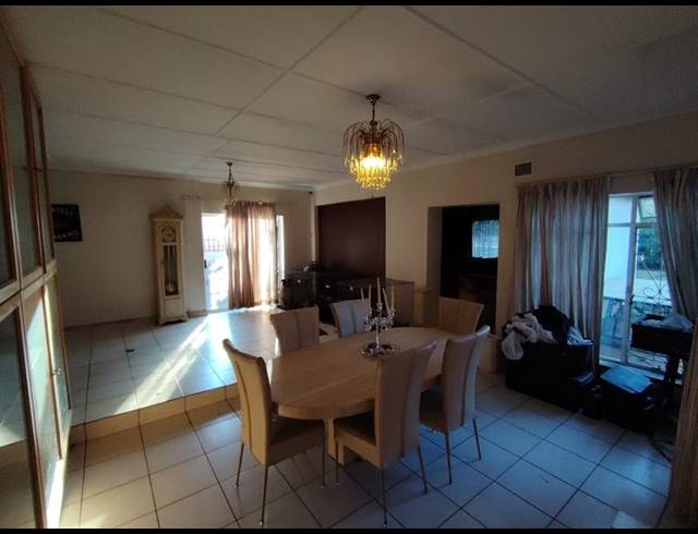 4 BEDROOM HOUSE FOR SALE IN PARKDENE